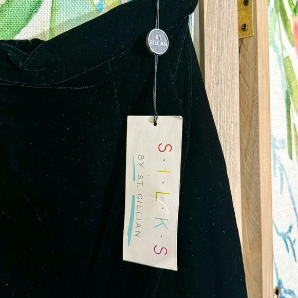 BLACK VELVET SKIRT SILKS ST. GILLIAN VINTAGE 1990s BACK SLIT MIDI SIZE 8 NWT - Picture 2 of 2